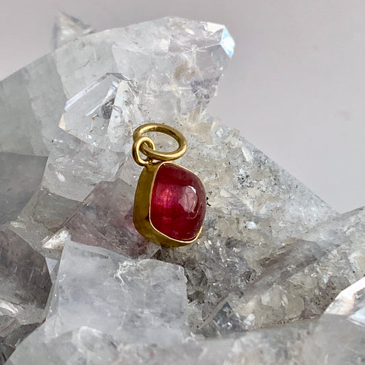 Tourmaline Rubellite, 22k Gold Pendant