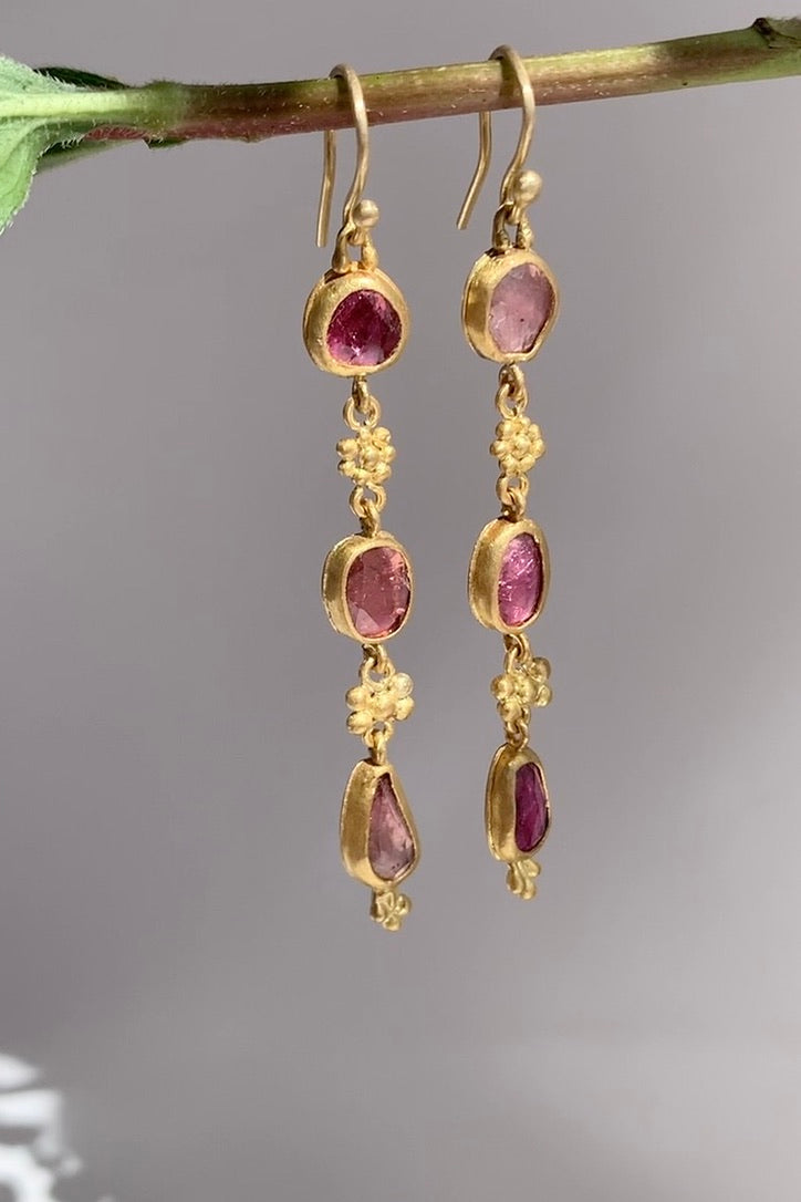 Buy quality Antique 22k gold earrings design in Pune